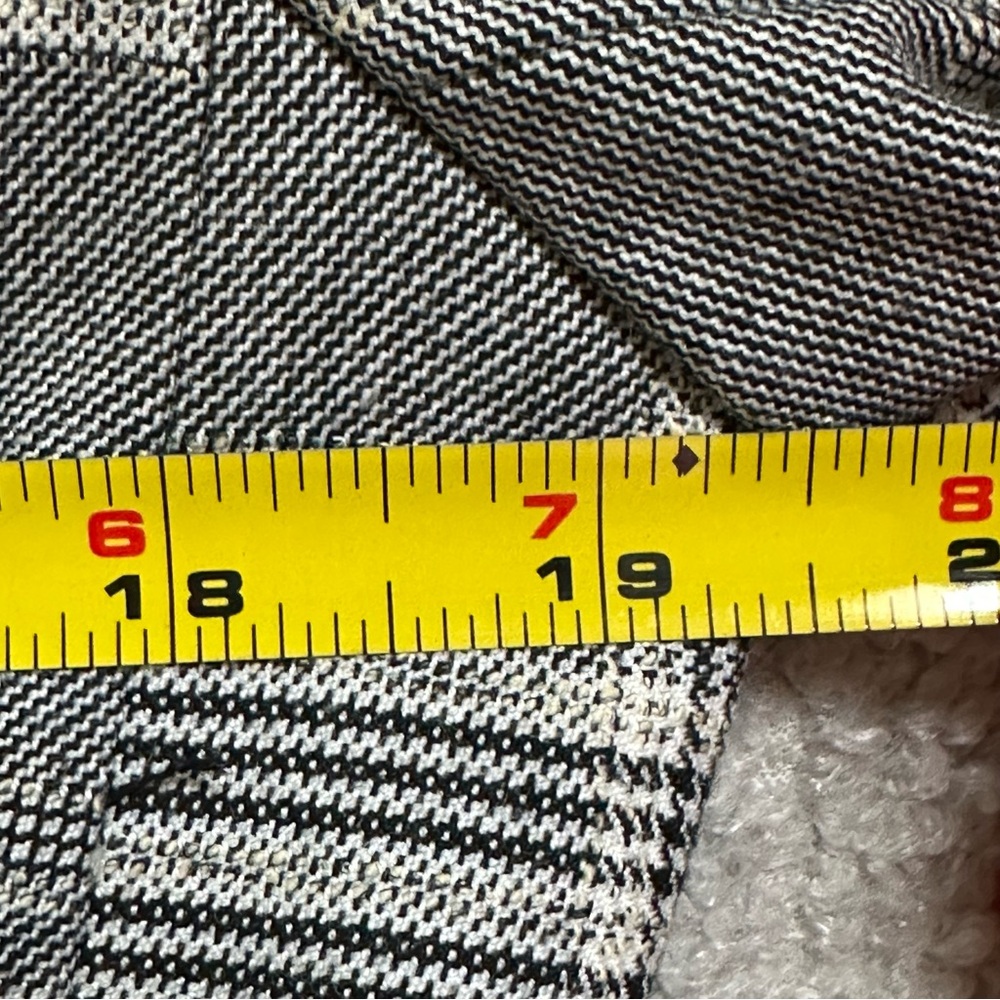 Tommy Hilfiger Black Ivory Large Plaid Classic 2 Botton Suit Blazer NWOT, Size 6 - Picture 8 of 9